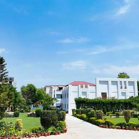 Pink Villa Boutique Hotel Meerut Eksteriør billede