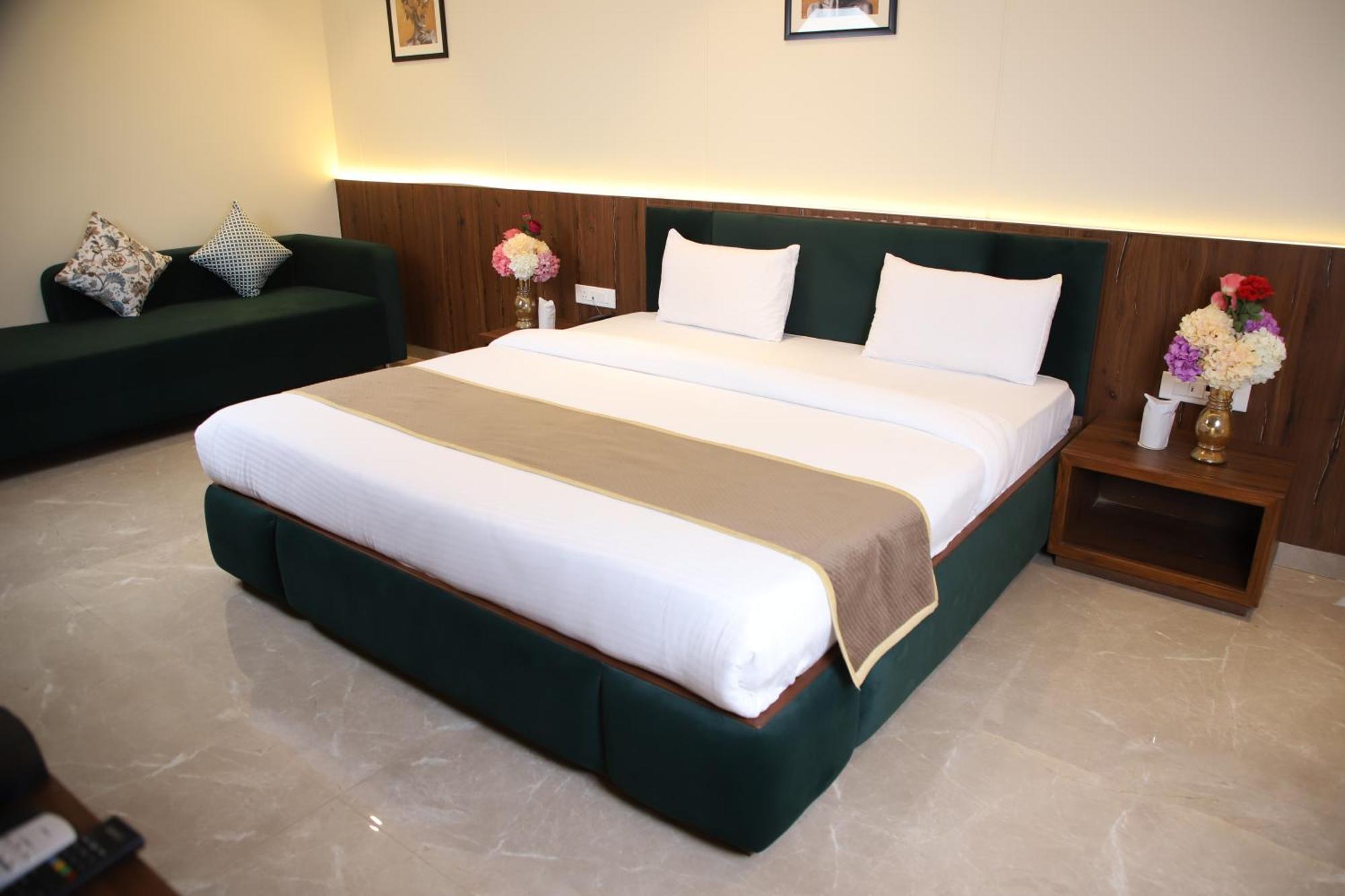 Pink Villa Boutique Hotel Meerut Eksteriør billede