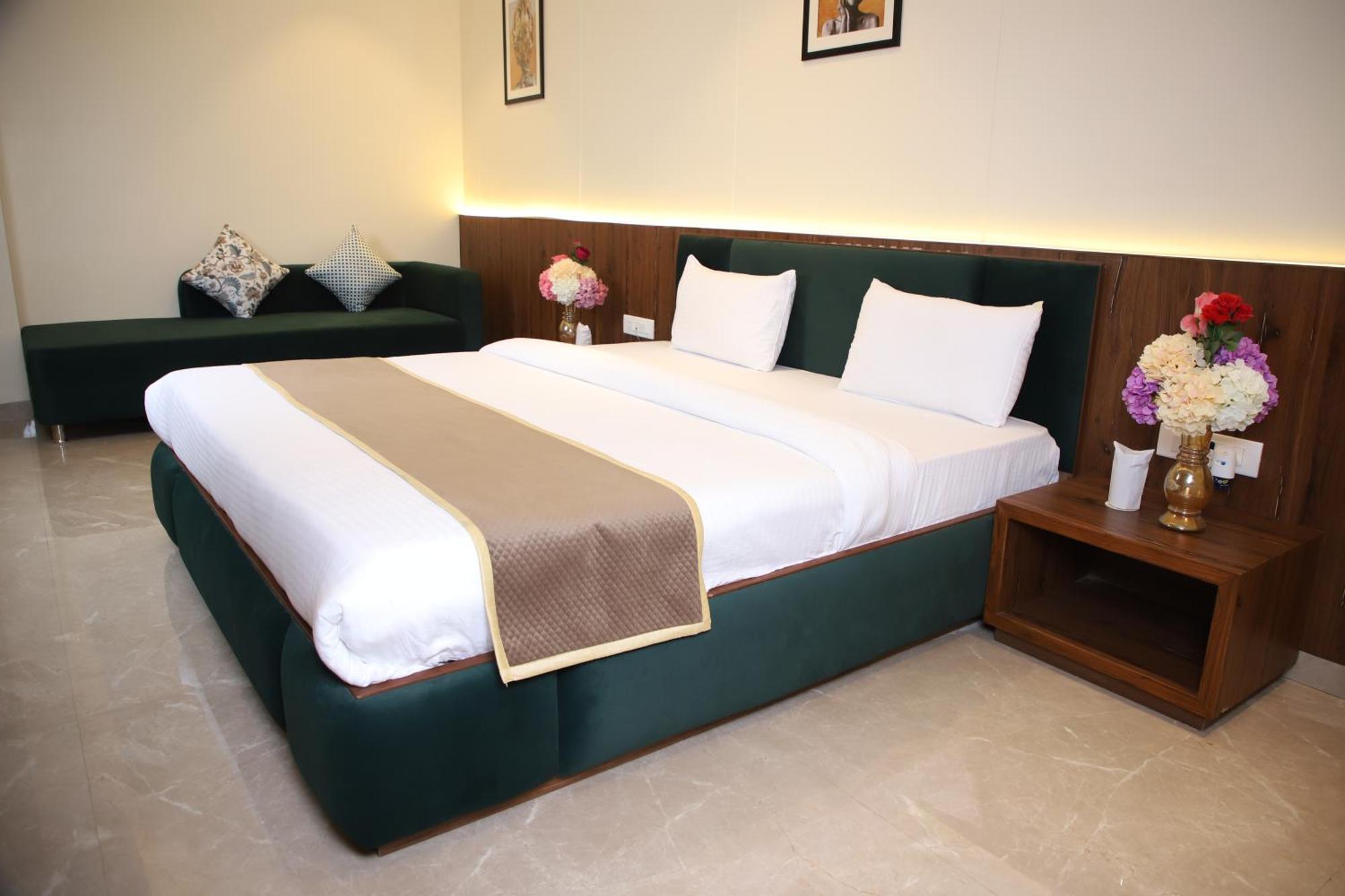 Pink Villa Boutique Hotel Meerut Eksteriør billede